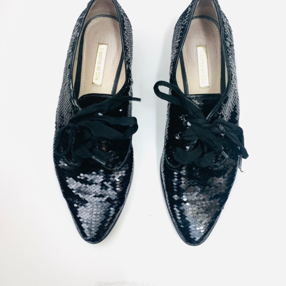 LOUISE ET CIE -‘Adwin' Black Patent Leather Almond Toe oxfords. Size 7.5 US